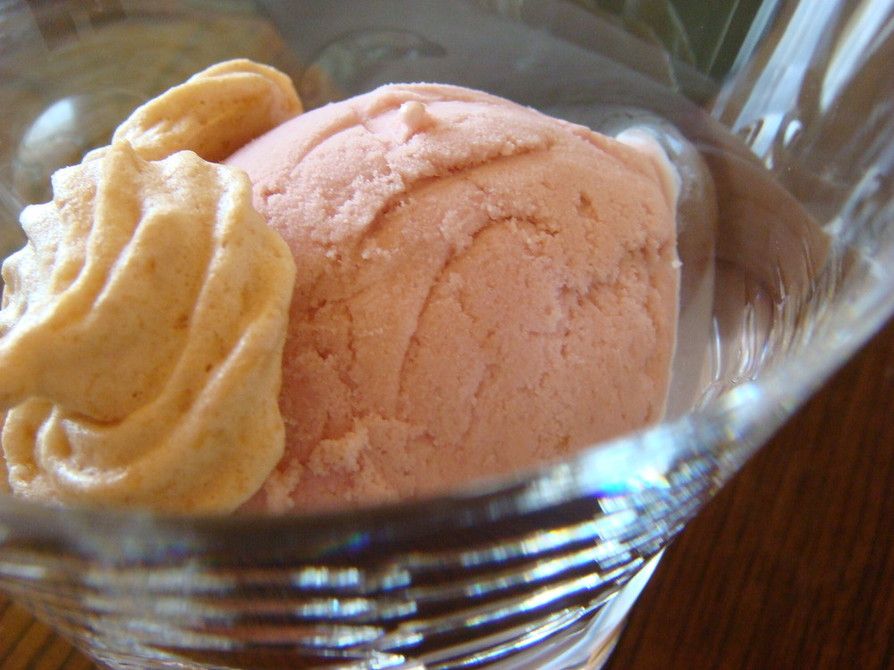 新鮮いちごのアイスクリーム♪の画像