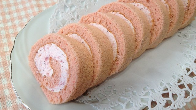 ふわっ いちごクリームの春色ロールケーキ レシピ 作り方 By ままぽんぽん クックパッド 簡単おいしいみんなのレシピが360万品 ふわっ いちごクリームの春色ロールケーキ レシピ 作り方 By ままぽんぽん クックパッド 簡単おいしいみんなのレシピが360万品
