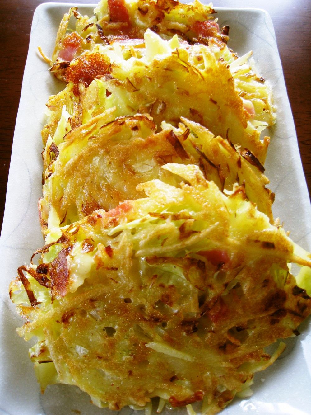 クリーミーでチーズのソーセージキャセロールのレシピ