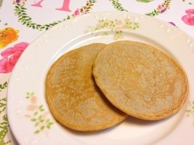 全粒粉でヘルシーに簡単もちふわパンケーキ