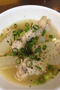 鶏手羽元と大根の食べるスープ