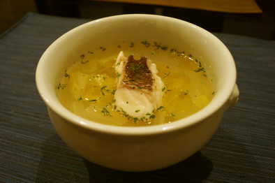 真鯛とはまぐりの旨味たっぷりスープの写真
