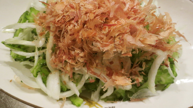 しぼりたて生しょうゆでゴーヤ新玉葱サラダ レシピ 作り方 By ワタミチ クックパッド 簡単おいしいみんなのレシピが357万品