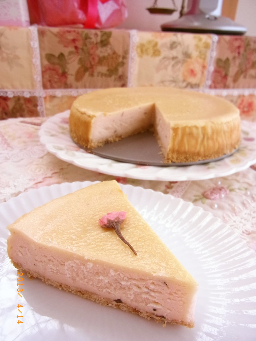桜のチーズケーキ☆.｡.：*･゜の画像