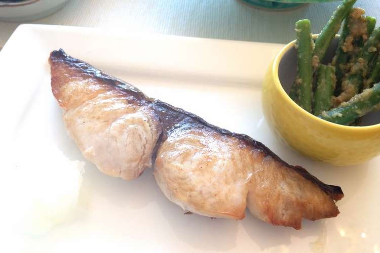 ふっくら香ばしい鰆の塩焼き