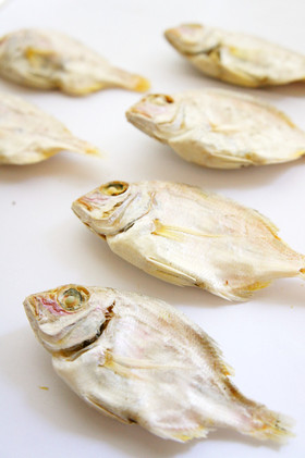 だしのとり方(鯛の煮干)