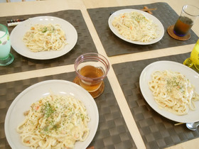 シチューの残りでカルボナーラうどん