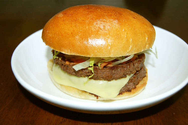 ビックマック風味のハンバーガー レシピ 作り方 By 濃紺ピッチャー クックパッド 簡単おいしいみんなのレシピが352万品