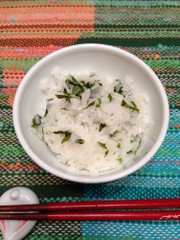 ウコギご飯の写真