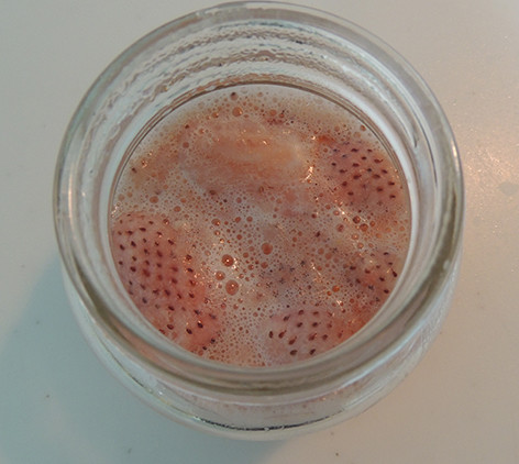 いちごの発酵エキス　（いちご酵母）の画像