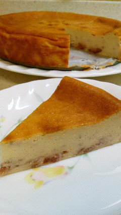 ストロベリーベークドチーズケーキの画像