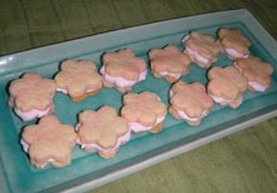 桜のマシュマロサンドクッキーの写真
