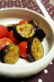 ナスとミニトマトのマリネの写真
