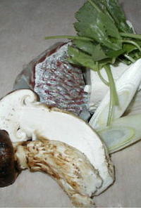 マツタケと真鯛の酒蒸し風紙包み焼き