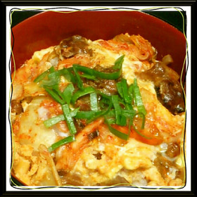 キム玉丼⇒『焼き鳥の缶詰』でキムチ親子丼