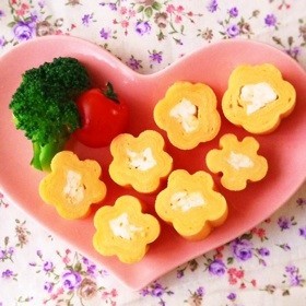 竹串でお花の卵焼き♪キャラ弁おかずに♪