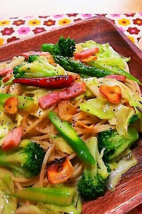 お野菜たっぷりペペロンチーノ