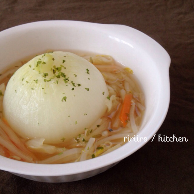 簡単♩丸ごと新玉ねぎのスープの画像