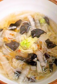 きくらげと春雨の野菜たっぷり中華スープ
