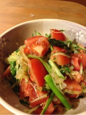 中華くらげとトマトのサラダの画像