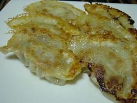 アツアツスープがジュワー★カレー餃子