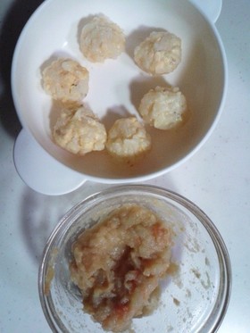 離乳食中期~ゆで卵の黄身おにぎり