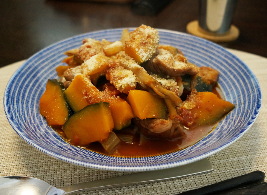 鶏と旬野菜のトマトヨーグルト煮の画像