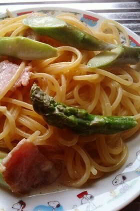 アスパラベーコンクリームパスタ