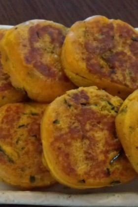 我が家の定番おやつ!かぼちゃ団子