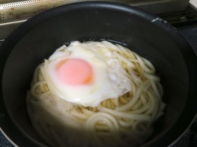 月見うどんやそばの「月見」の作り方
