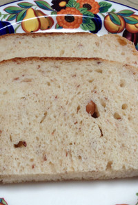 金時豆とハトムギ粉のパン