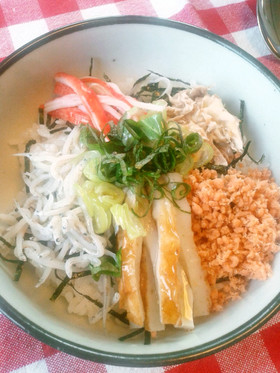 おひとりさまズボラ飯☆なんちゃって海鮮丼