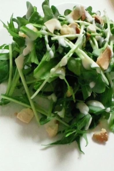 水菜とナッツのサラダ…☆の写真