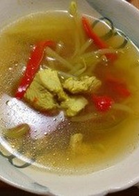 ソトアヤム・インドネシア鶏と春雨のスープ