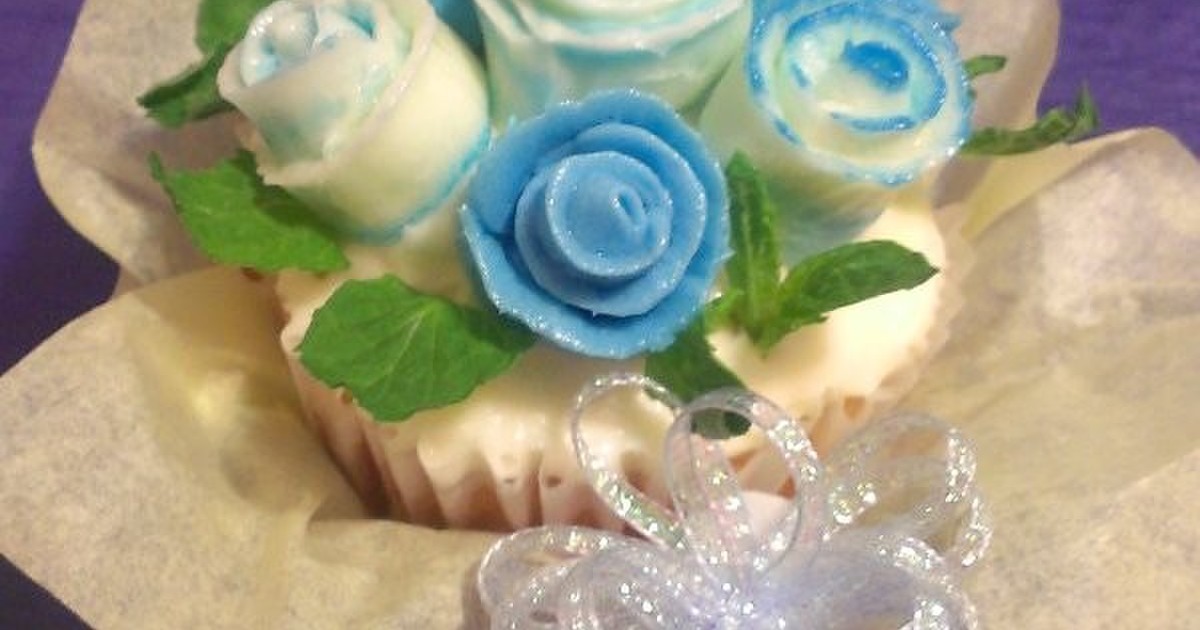 初心者でも絞りやすいバラのクリームケーキ レシピ 作り方 By モナカさん クックパッド 簡単おいしいみんなのレシピが376万品