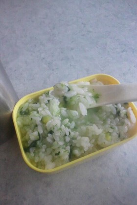 簡単離乳食4 お湯かけおにぎり