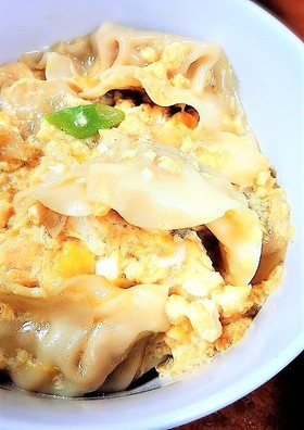 チルドも大変身!餃子の卵とじ丼♪