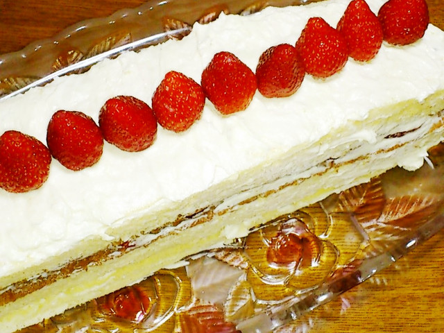 簡単 四角ショートケーキ 基本編 レシピ 作り方 By まさぶろう クックパッド 簡単おいしいみんなのレシピが370万品