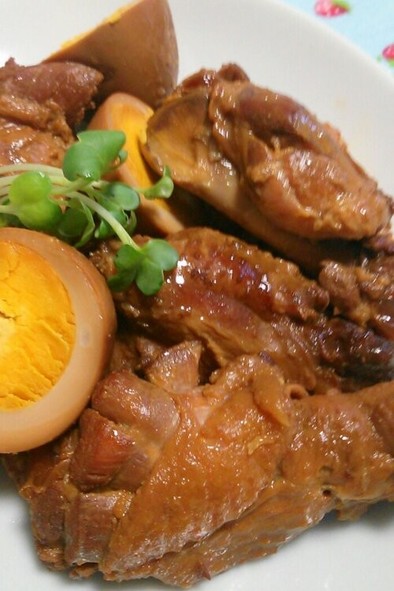 ゆで卵と鶏手羽元のやわらか煮☆の写真