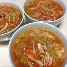 トマト風味のとろーりラーメン