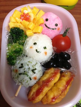 お花見 キャラ弁 三色だんごチャン