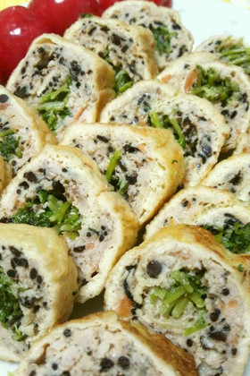 運動会に!ひき肉と豆苗の油揚げ巻き