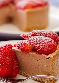 苺のチーズケーキ (乳製品、小麦粉なし)