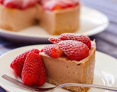 苺のチーズケーキ (乳製品、小麦粉なし)の写真