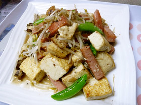 SPAMと豆腐の塩麹炒め