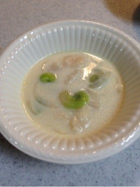 ホタテとそら豆のクリームスープの画像