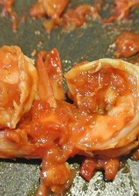 お弁当のおかずに便利な海老のトマト焼き