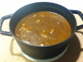 ストウブでトロトロ牛すじカレー