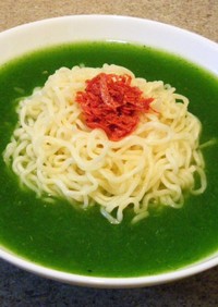 涼緑麺（リョウリョクメン）