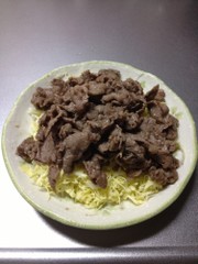 我が家の簡単牛薄切り肉焼きの写真